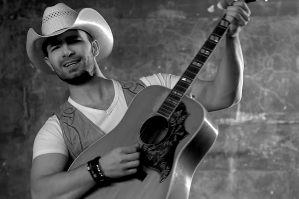 COUNTRY RECORDING ARTIST TYLER WHELAN